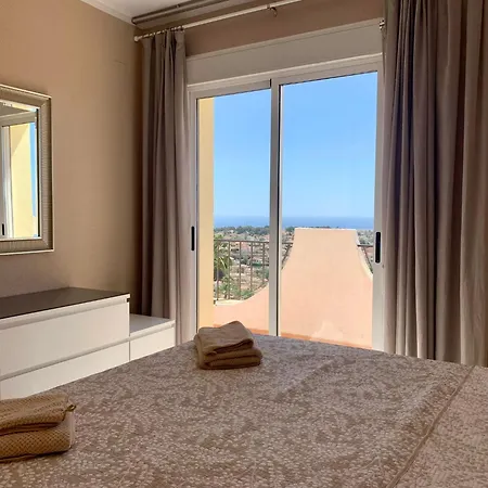 Imperial Park - Mit Panoramablick Und Schoener Terrasse Lejlighed *